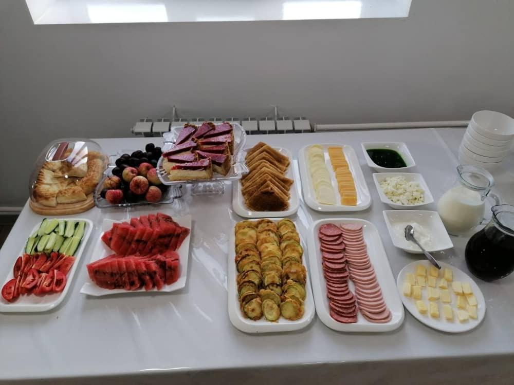 Olive Hotel Kochkor Екстериор снимка